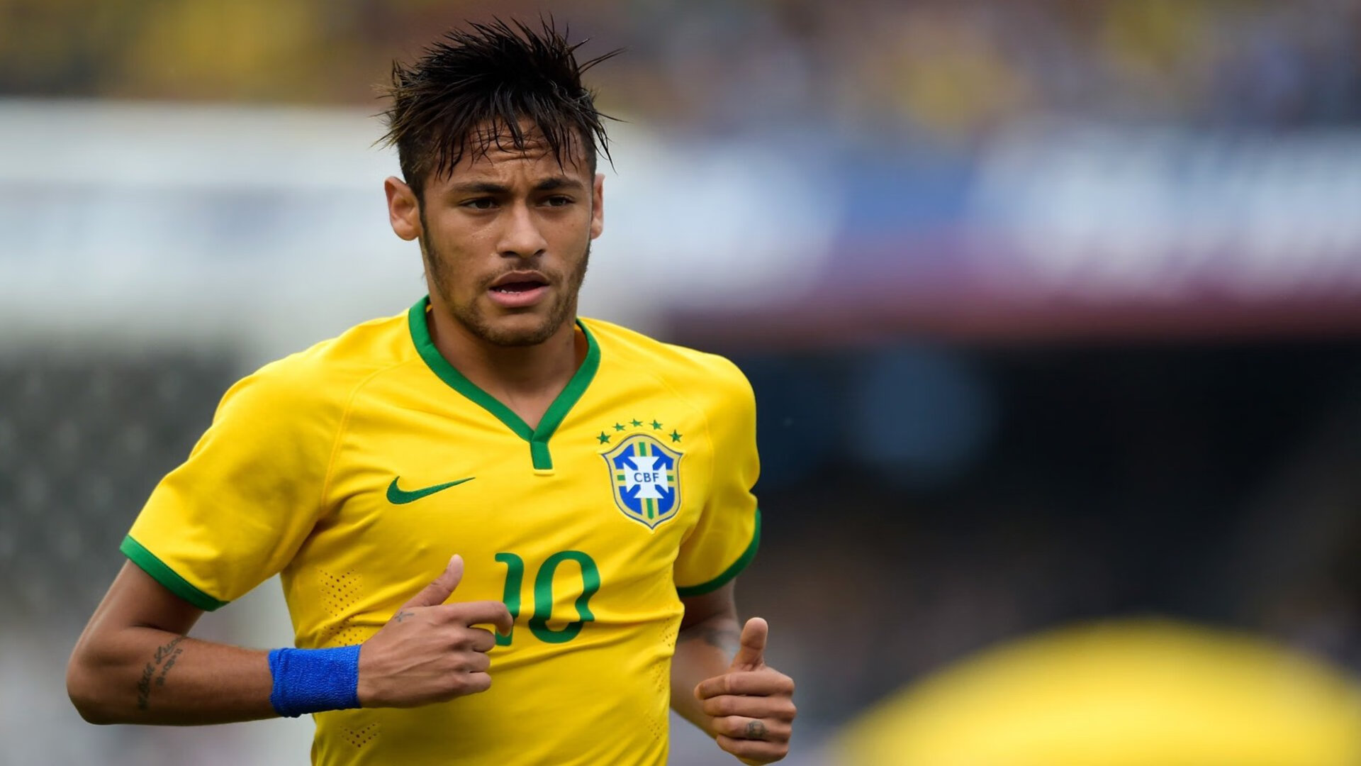 开云体育链接-足球场馆智慧灯光系统实现智能调控,足球场照明灯具布置